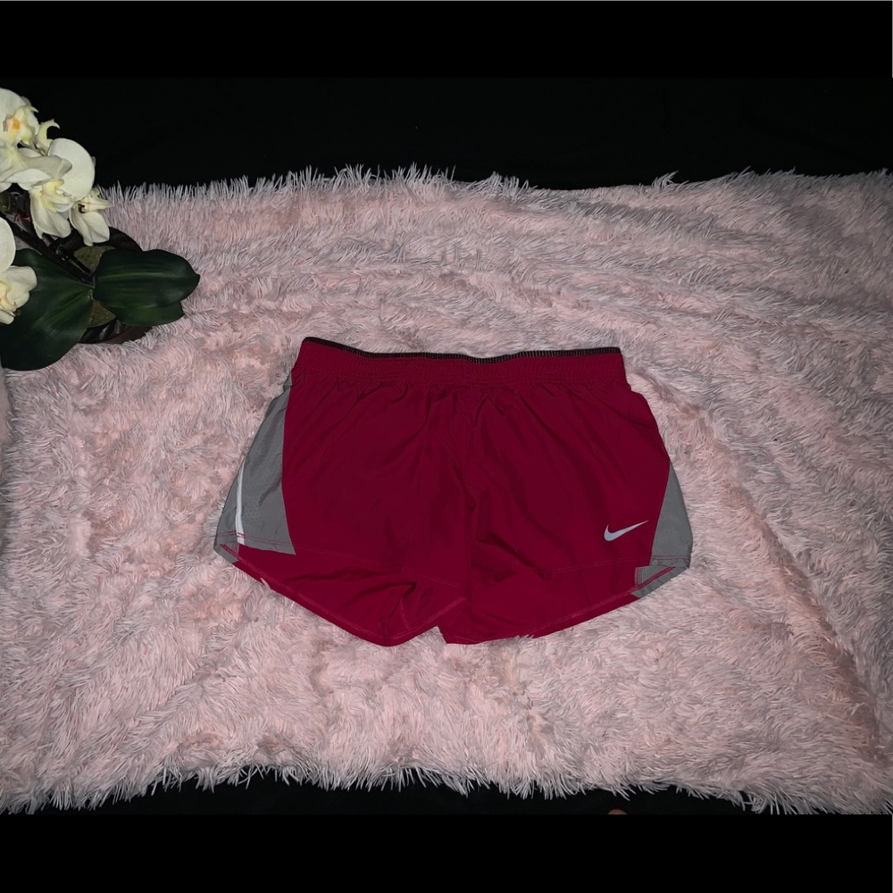 DRI FIT NWT NIKE SHORTS SIZE LARGE